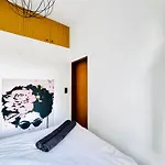 Simple 2-bedroom In Area