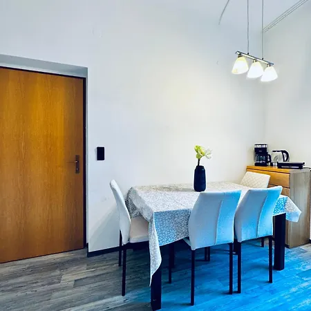 Modern 2br For 5p Peaceful & Apartamento