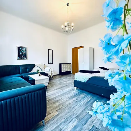 Modern 2br For 5p Peaceful & Apartment *