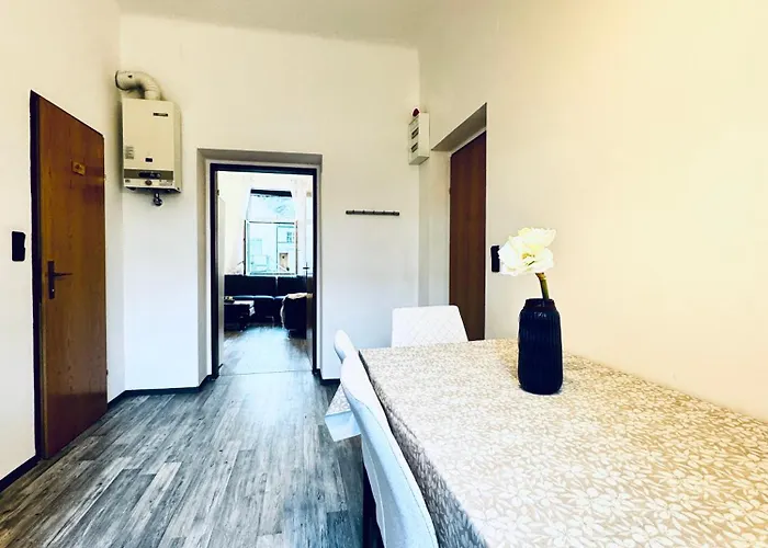 Apartament Simple 2-bedroom In Area Klosterneuburg