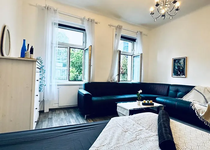 Simple 2-bedroom In Area